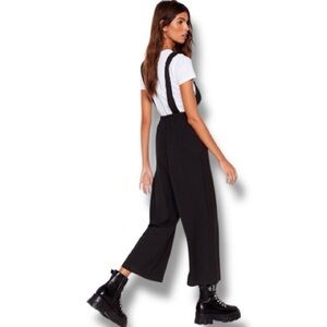 Nasty Gal Wide Leg Dungaree Jumpsuit overalls BLACK size 10 NWT